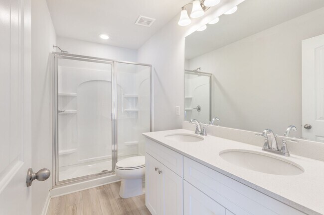 Building Photo - Newly Constructed 3bd/3.5ba w/ Gym, Min From Airport and Downtown Hapeville!