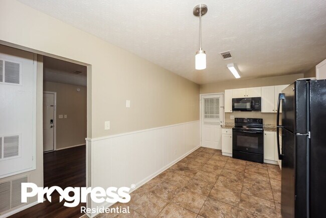 Building Photo - 6133 Fieldcrest Dr