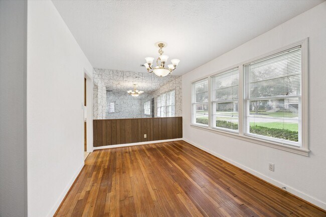 Building Photo - 4517 Park Ct