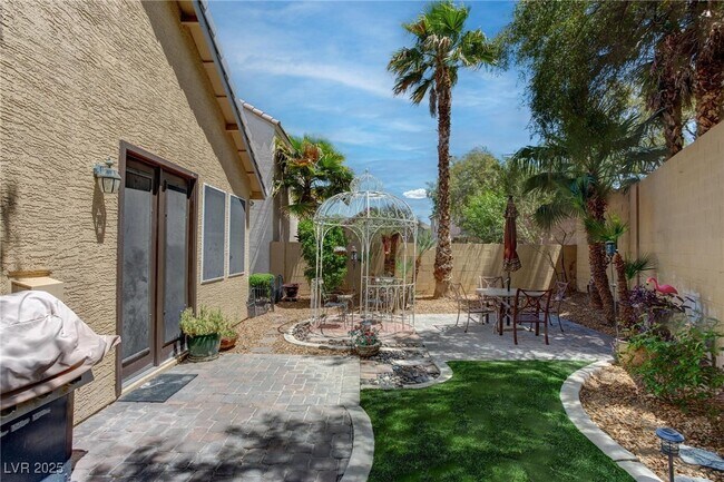 Building Photo - 5993 Attavilla Dr
