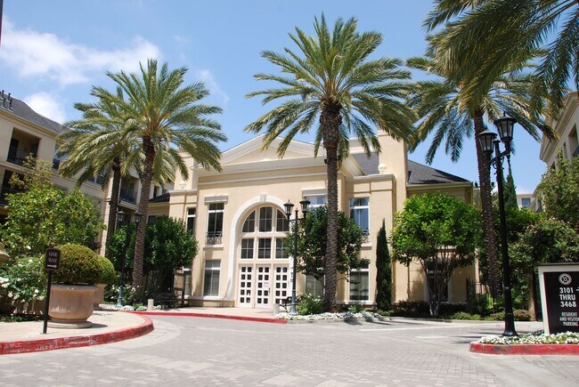 Building Photo - Wonderful 1 Bedroom in Irvine Watermarke C...