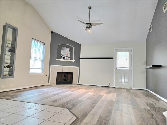 Building Photo - 11918 S Brenton Knoll Dr