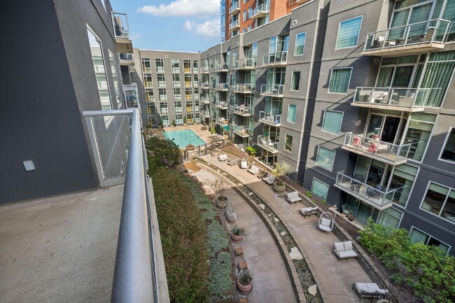 Building Photo - Move-In Ready ICON Condo in The Gulch, Designer Furnished Option, Rare Same-Floor Parking, 2BR wi...