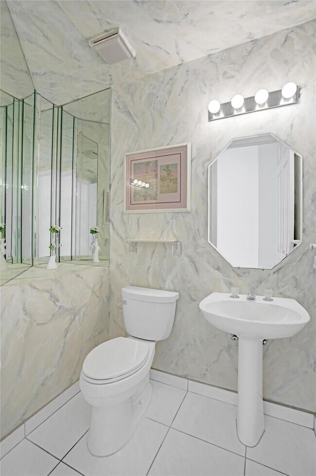 Building Photo - 6463 Colomera Dr