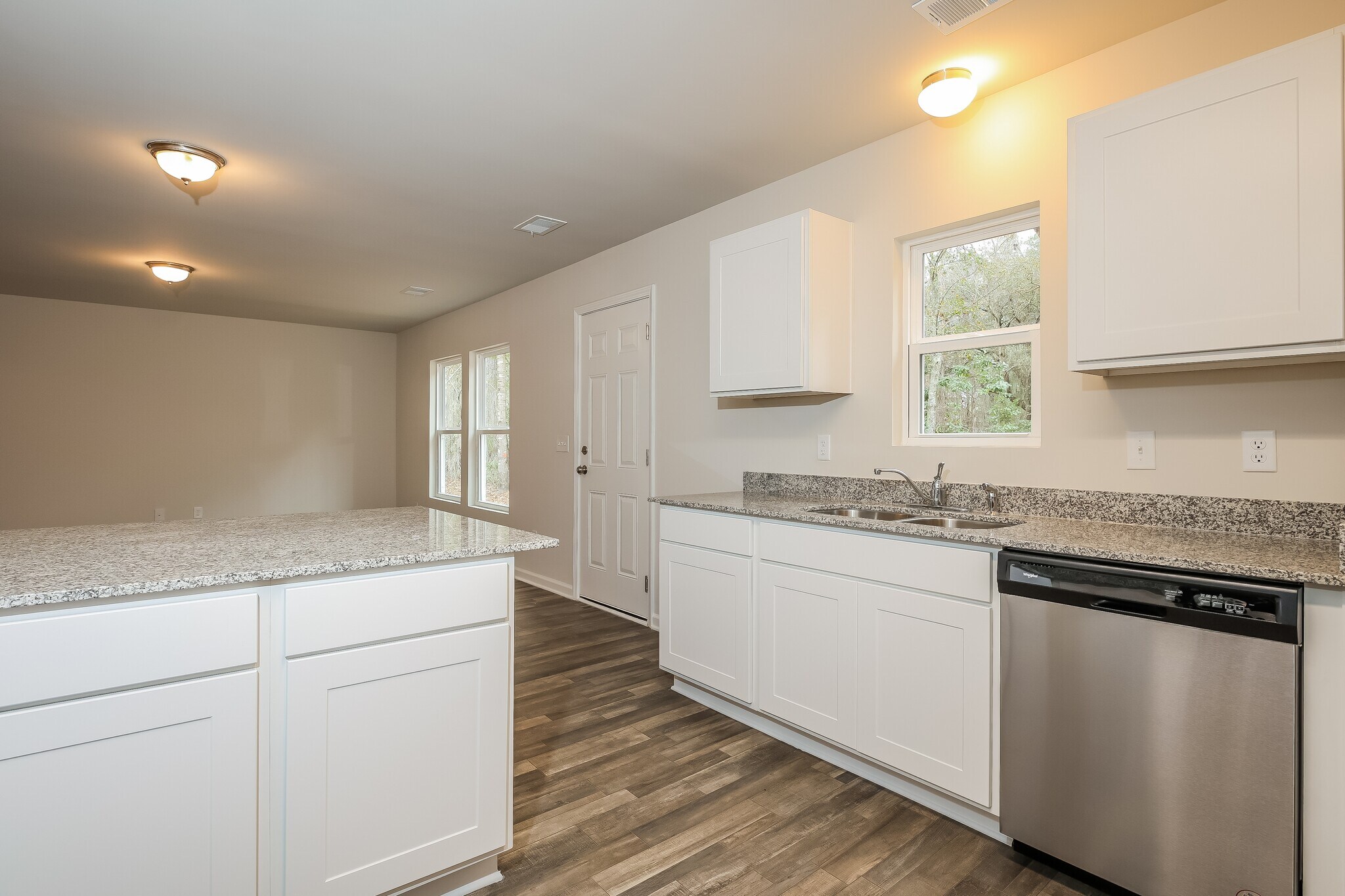 Building Photo - 68 Sunrise Cir