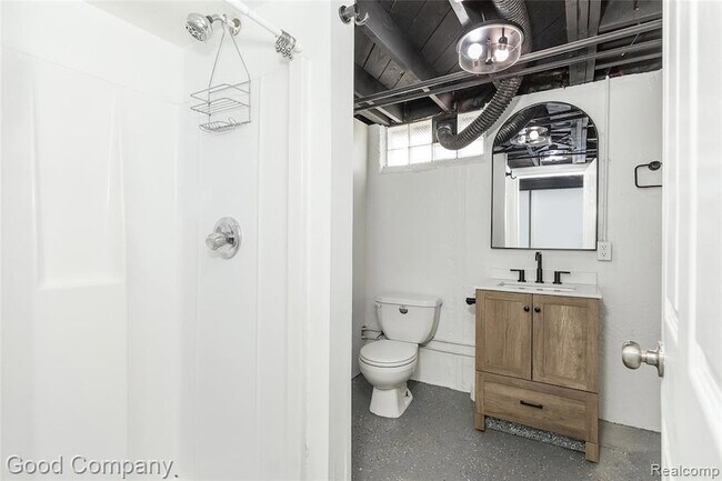 Building Photo - 1197 Catalpa Dr