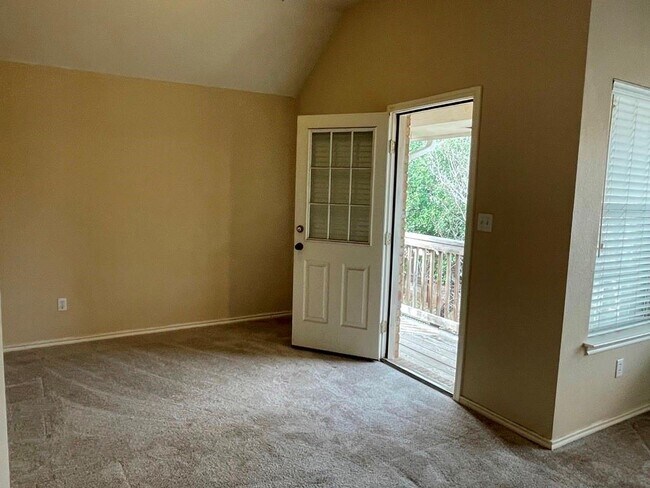 Building Photo - 1716 Rosenborough Ln S