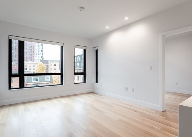 Building Photo - 627 Columbus Ave