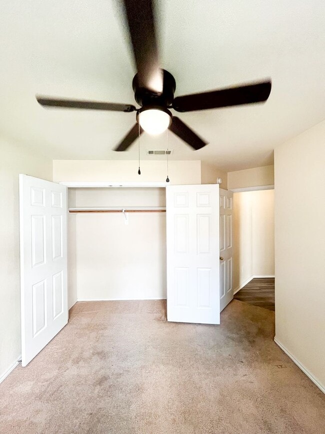 Building Photo - Available Now Beautiful 1 story, 4 bedroom, 2 bath, 2 car garage home with fire place, garage doo...