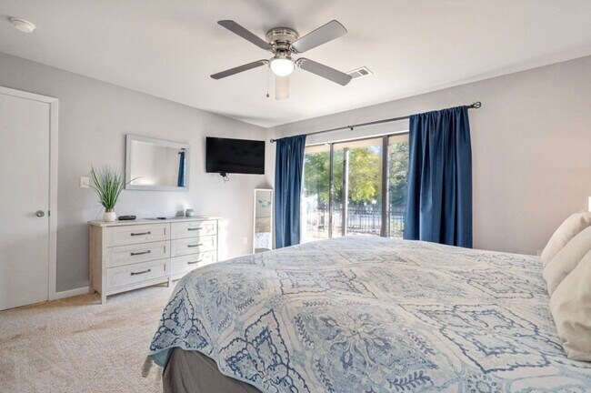 Building Photo - 5371 Central Ave