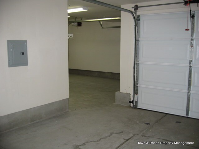 Building Photo - 3 br 31/2 ba North Star @ Sky Ranch