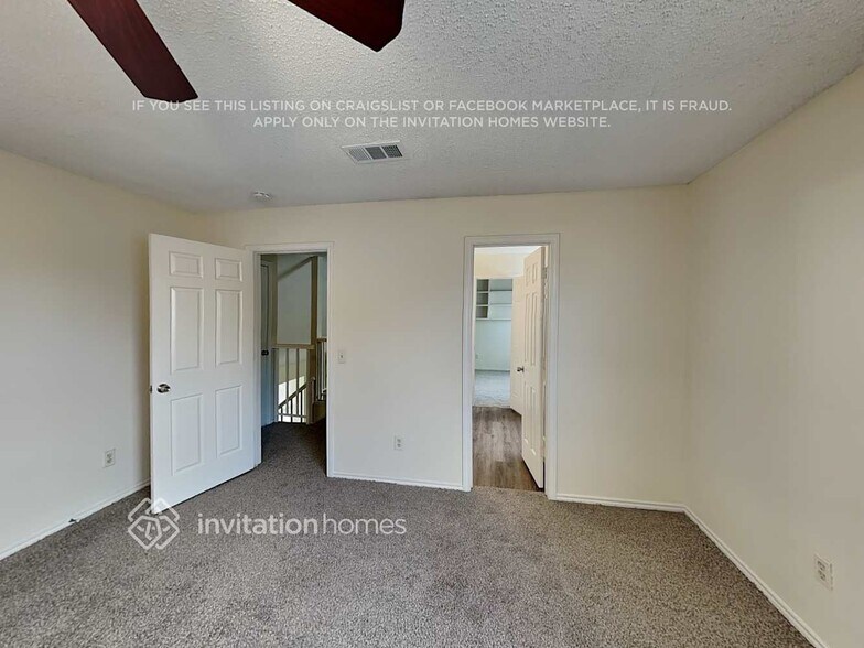 Building Photo - 2107 Stonegate Dr
