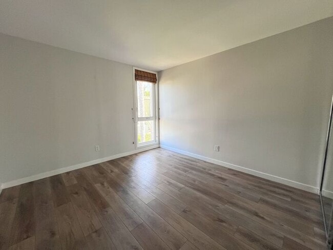 Building Photo - Condo Unit Available