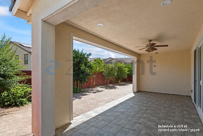 Building Photo - 1234 Wilshire Ave