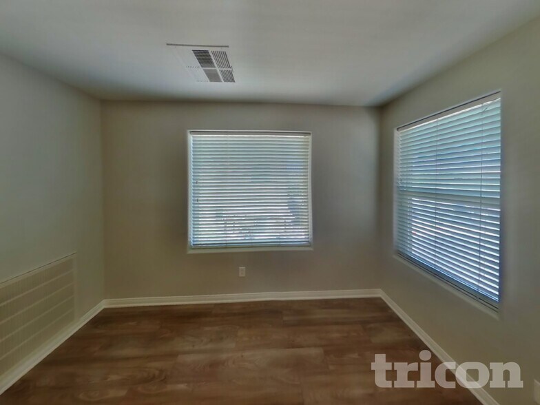 Building Photo - 8920 Dorrell Ln