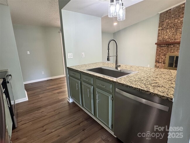 Building Photo - 7939 Holly Hill Rd