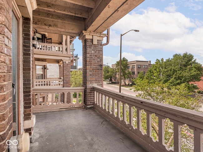 Building Photo - 2161 N Meridian St