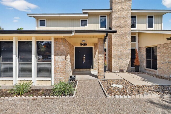 Building Photo - 5410 Fox Run Dr