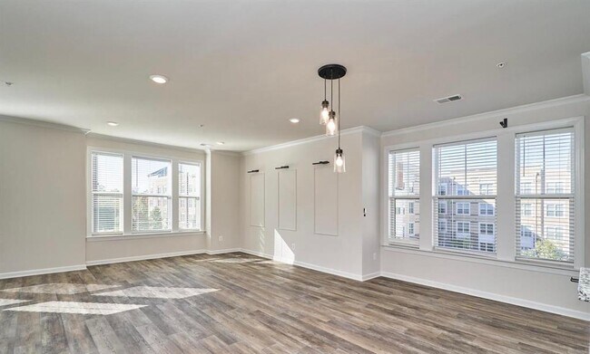 Building Photo - 45116 Kincora Dr