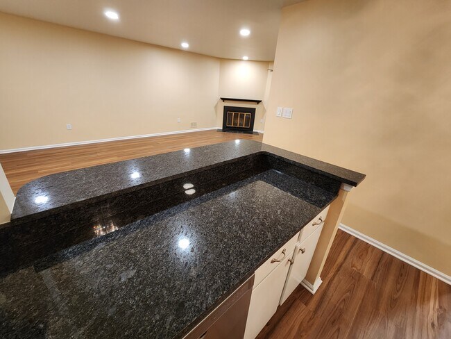 Building Photo - 33 Cypress Ct