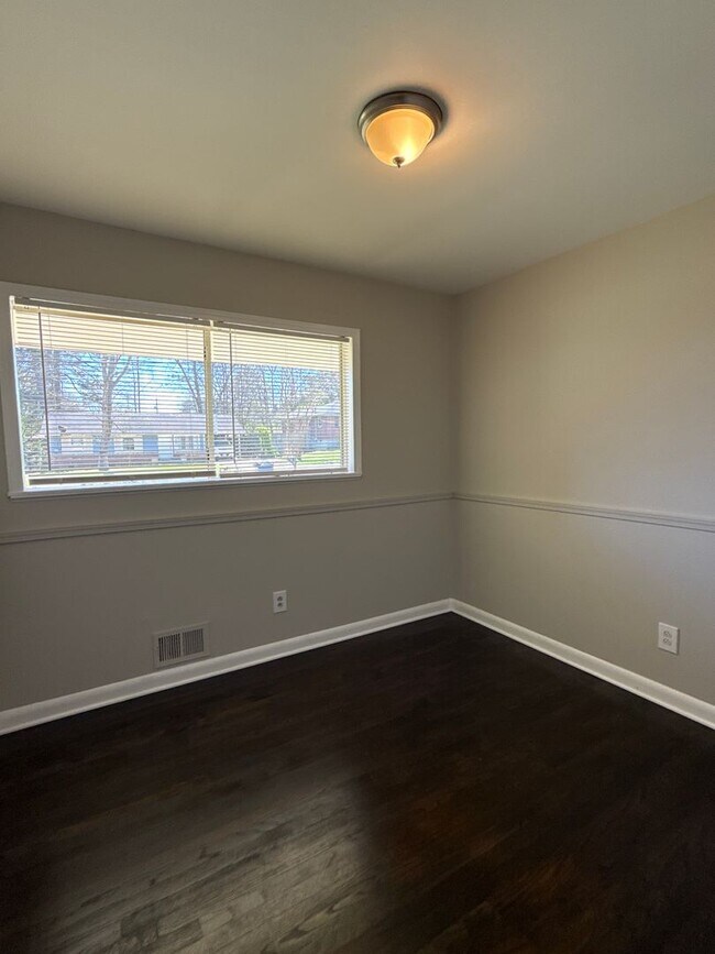 Building Photo - 3 Bed 2 Bath in Jonesboro!