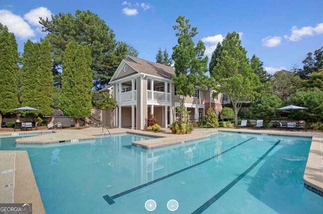 Building Photo - 7150 Peachtree Dunwoody Rd NE