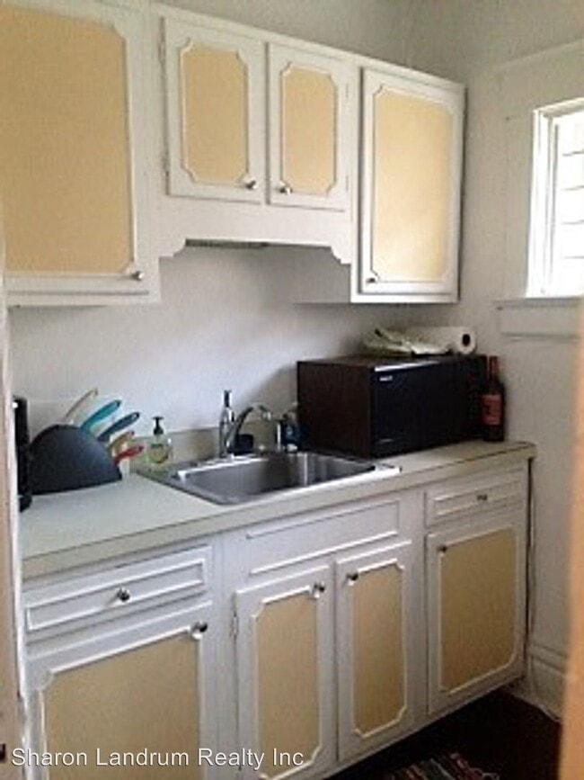 Building Photo - 422 Belgravia Ct
