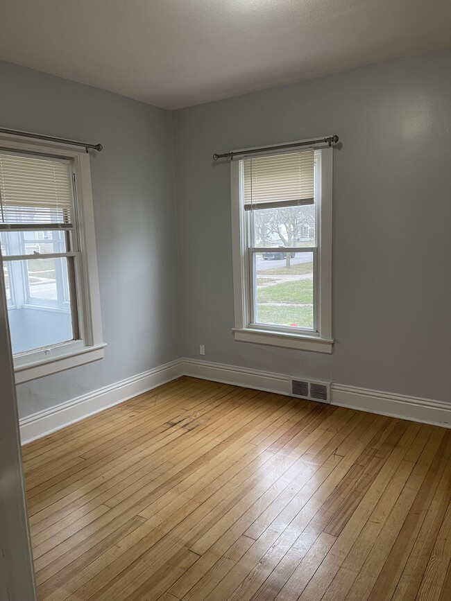 Bedroom 1 - 1100 Lincoln St