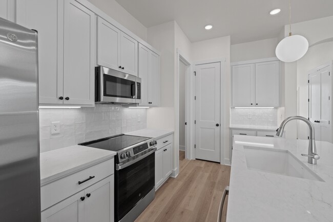 Building Photo - 6712 Abode Ave