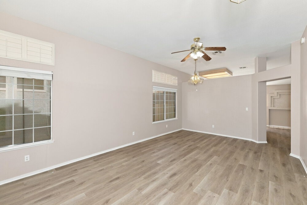 Building Photo - 265 Prairie Rose St
