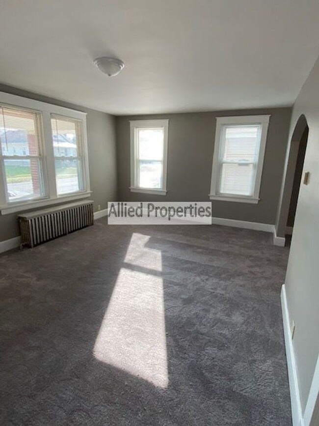 Building Photo - 969 Harmon Ave