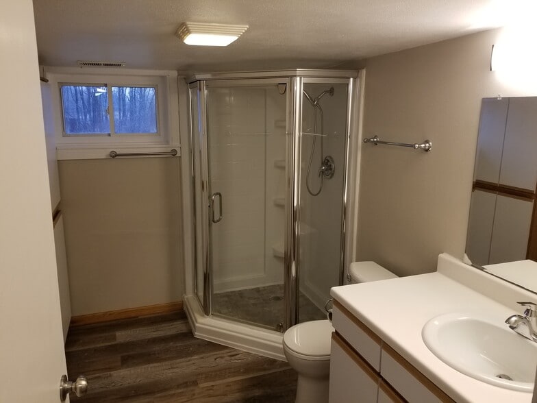 Building Photo - 5972 State Road 60