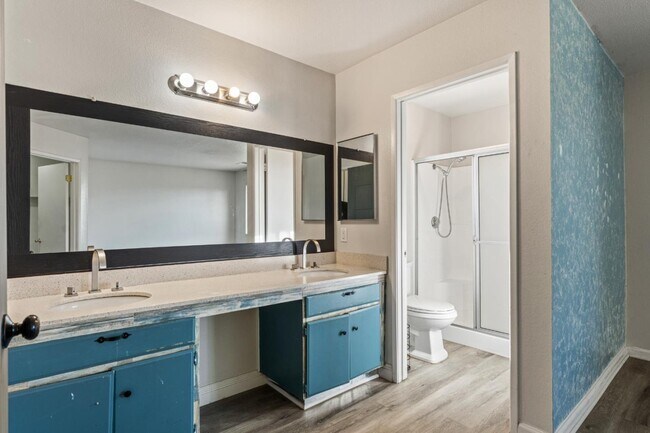 Building Photo - 24363 Comfort Ct