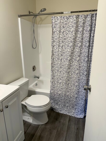 Building Photo - 51 Aspen Ct