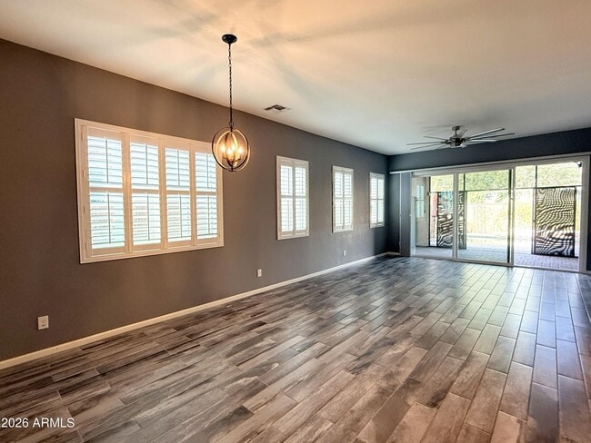 Building Photo - 20618 W Edgemont Ave