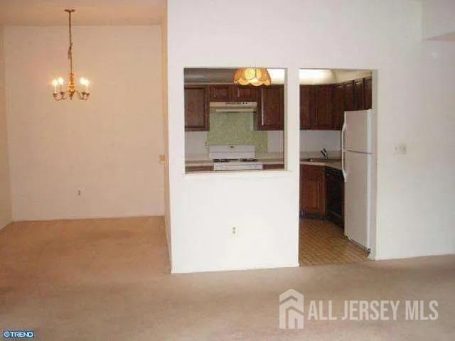 Building Photo - 40 Holly Ct