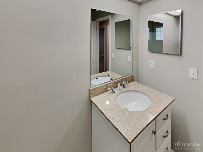 Building Photo - 1729 Farm Way