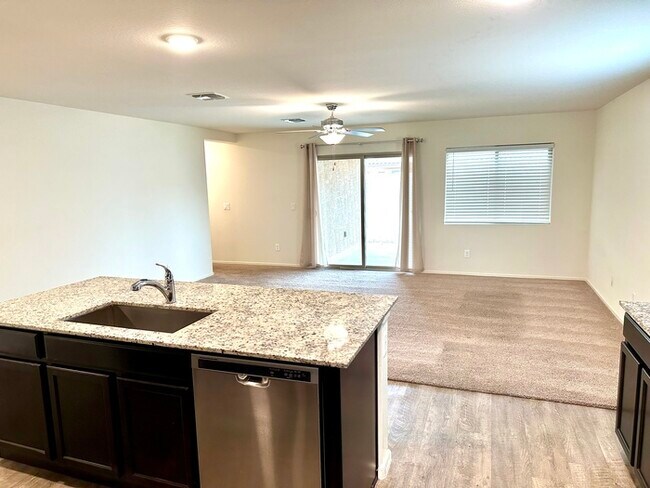 Building Photo - 1556 Demain Dr