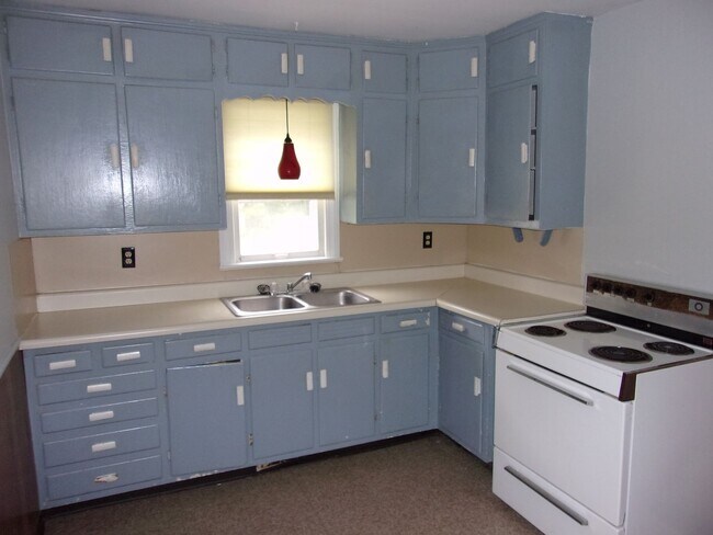 Building Photo - 328 S Talley Ave