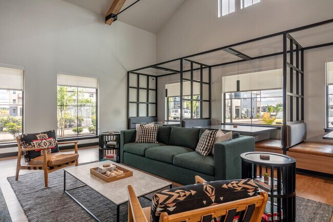 Building Photo - 3495 SE Reed Dr