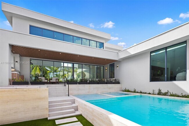 Building Photo - 773 NE 77th Terrace