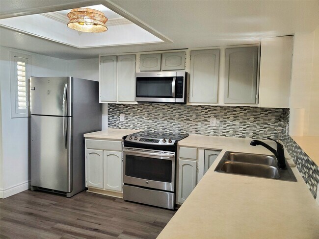 Building Photo - 14555 Wunderlich Dr