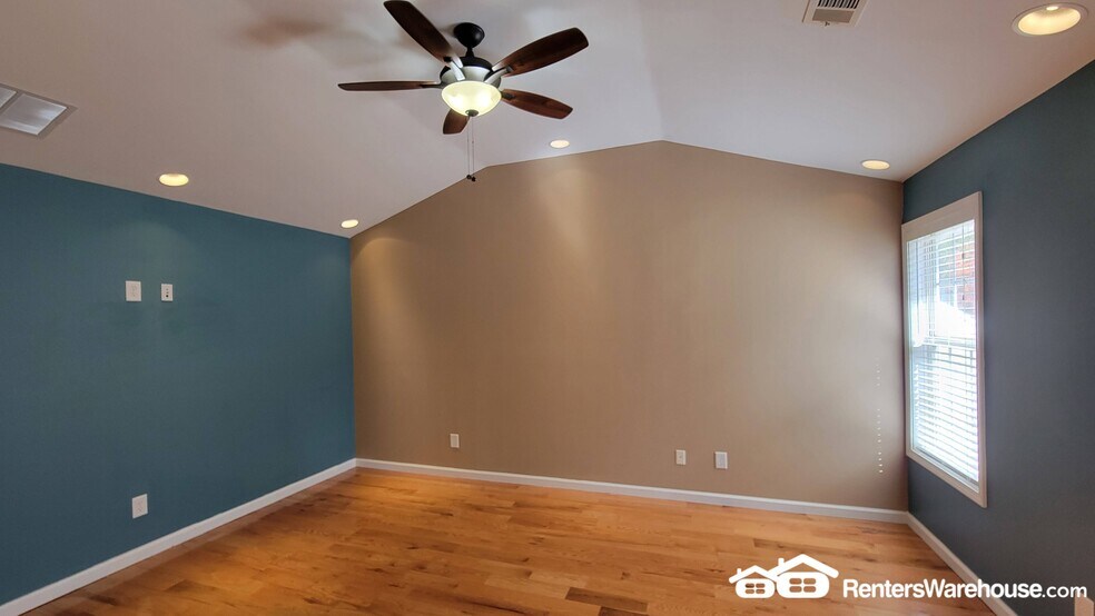 Building Photo - 1165 Amhearst Oaks Dr