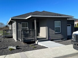 Building Photo - 1257 Q St