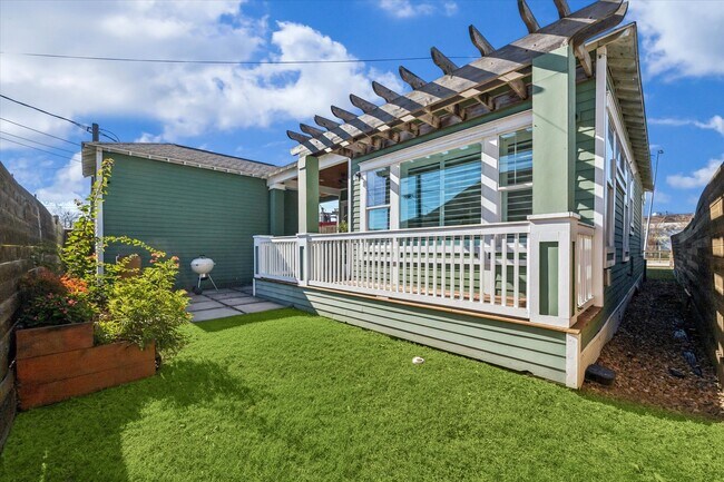 Building Photo - 304 Walton St