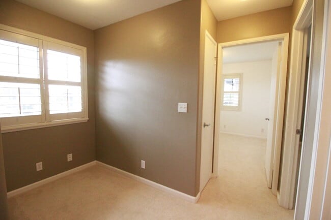 Building Photo - Mililani Mauka - 3 Bedroom, 2.5 Bath, 2 Pa...