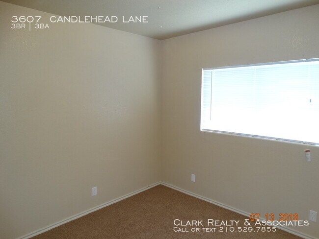 Building Photo - 3607 Candlehead Lane