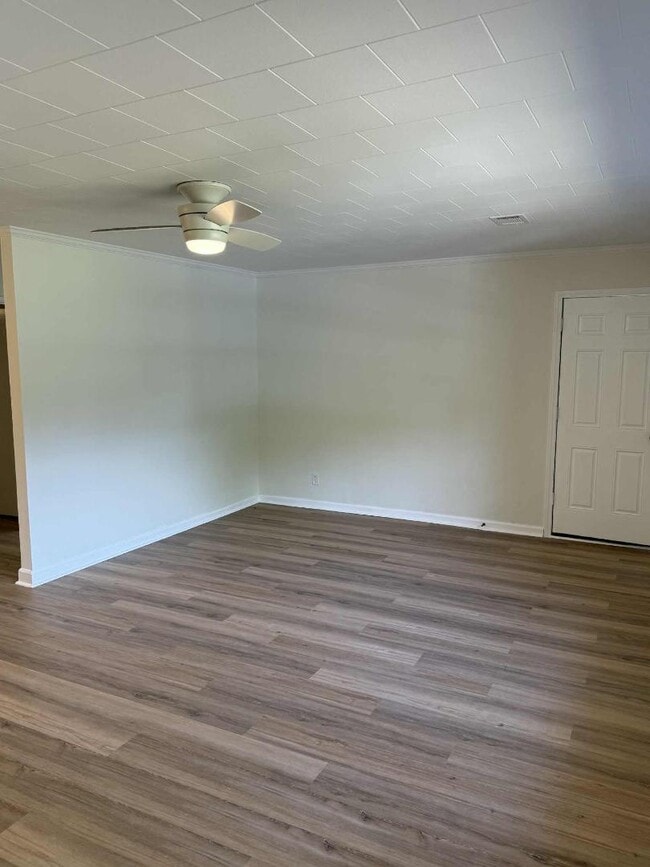 Building Photo - 100/102 Redd Street - Unit 102