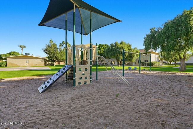 Building Photo - 6131 N Granite Reef Rd