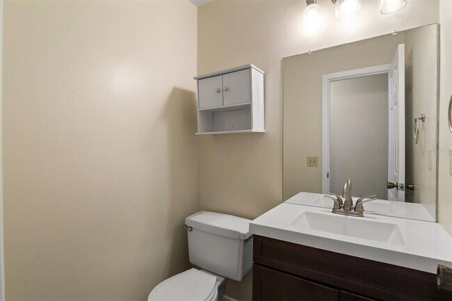 Building Photo - 2635 SW 35th Pl